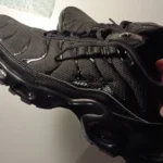 Nike Air Max Plus TN Ultra Triple Black Uomo photo review